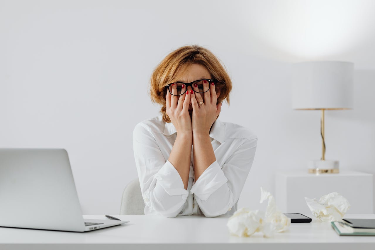 The Biology of Stress at Work: From Mammoths to Emails Biology behind work stress.